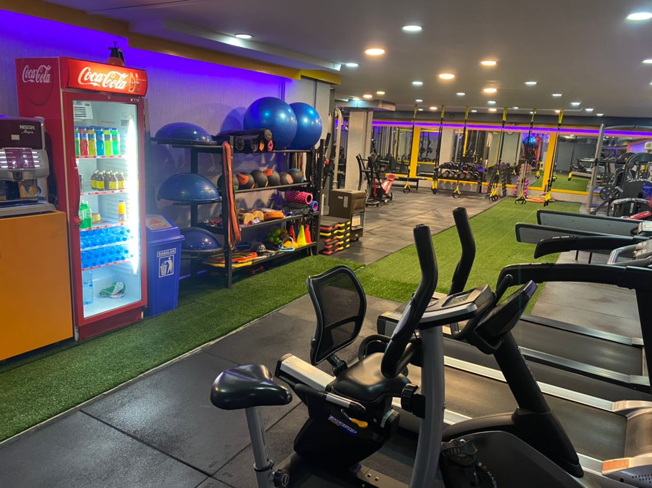 gymspot.ir - باشگاه تناسب اندام بلانکو(صدر)  جیم اسپات